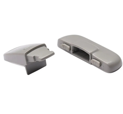 Bloque porte sécurité enfant système deux pièces adhésif 3M installation facile protection réfrigérateur placard