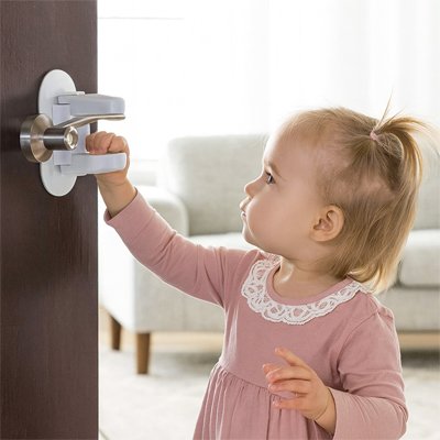 Protection porte enfant bloque porte bebe design blanc minimaliste installation facile rapide sans outil requis