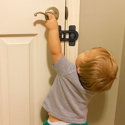 Bloque porte bebe sécurité protection enfant anti-pincement