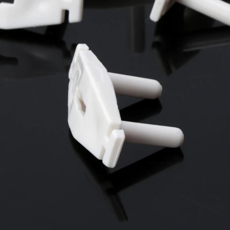 Cache Prise Bebe Focus sur le système de verrouillage rotatif et le lot de 5 unités